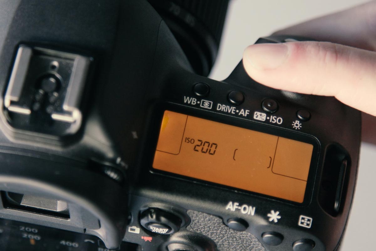 Nahaufnahme der ISO Einstellungen im Kamera-Display